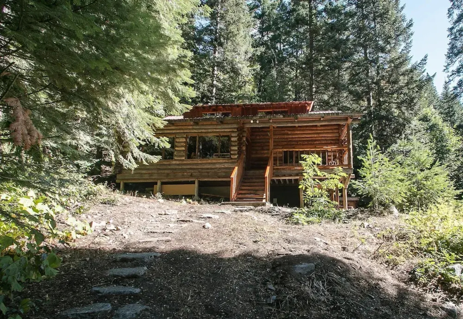 Whispering Winds Apartment 3 NW Comfy Cabins