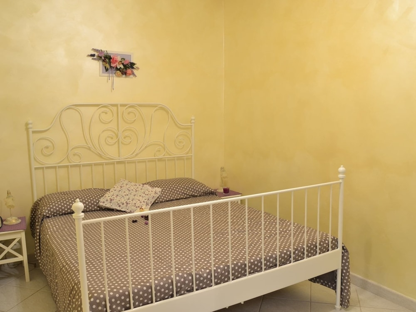 Simplistic Apartment in Tivoli near Forest & Supermarket