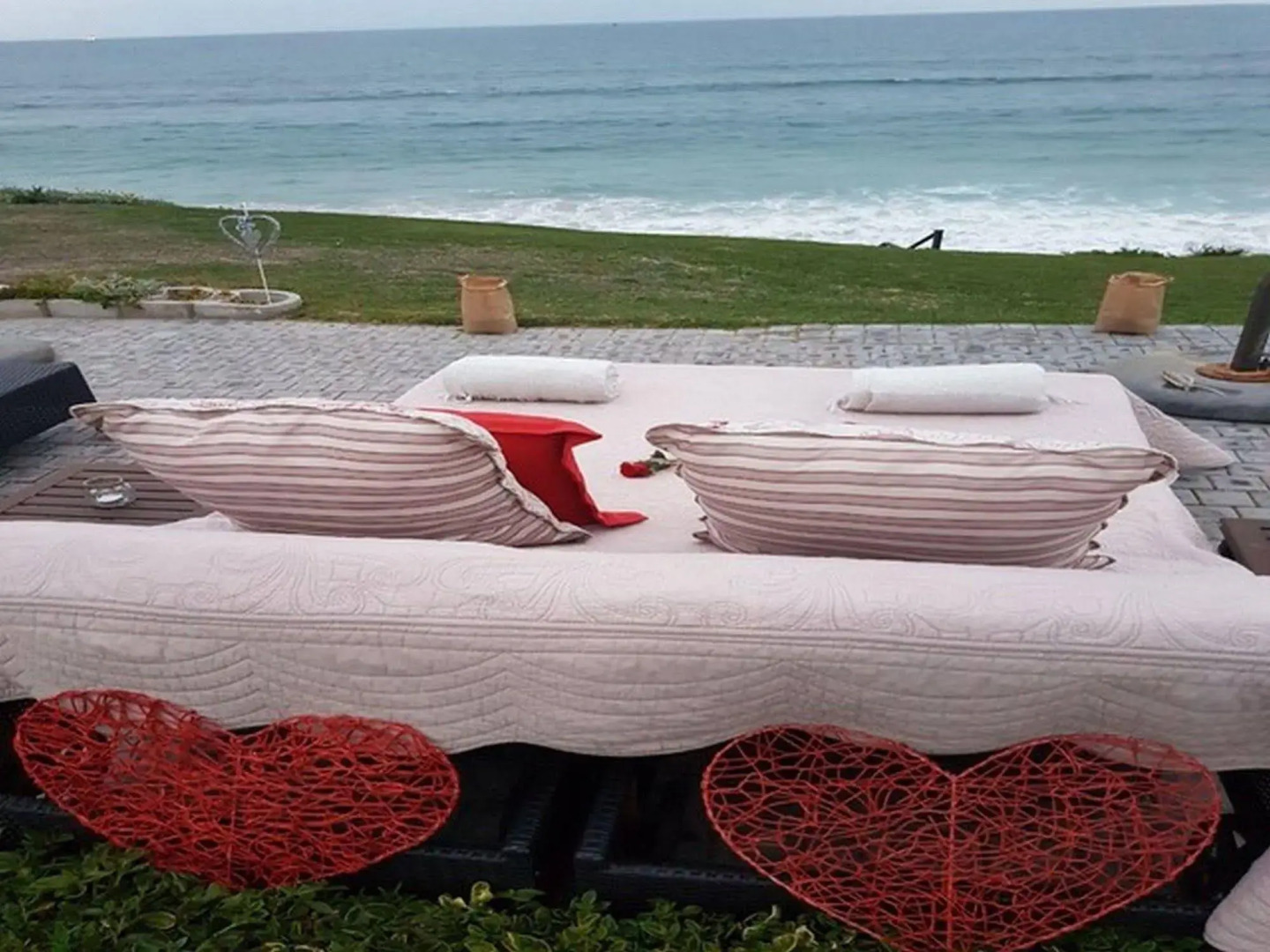 African Oceans Manor on the Beach