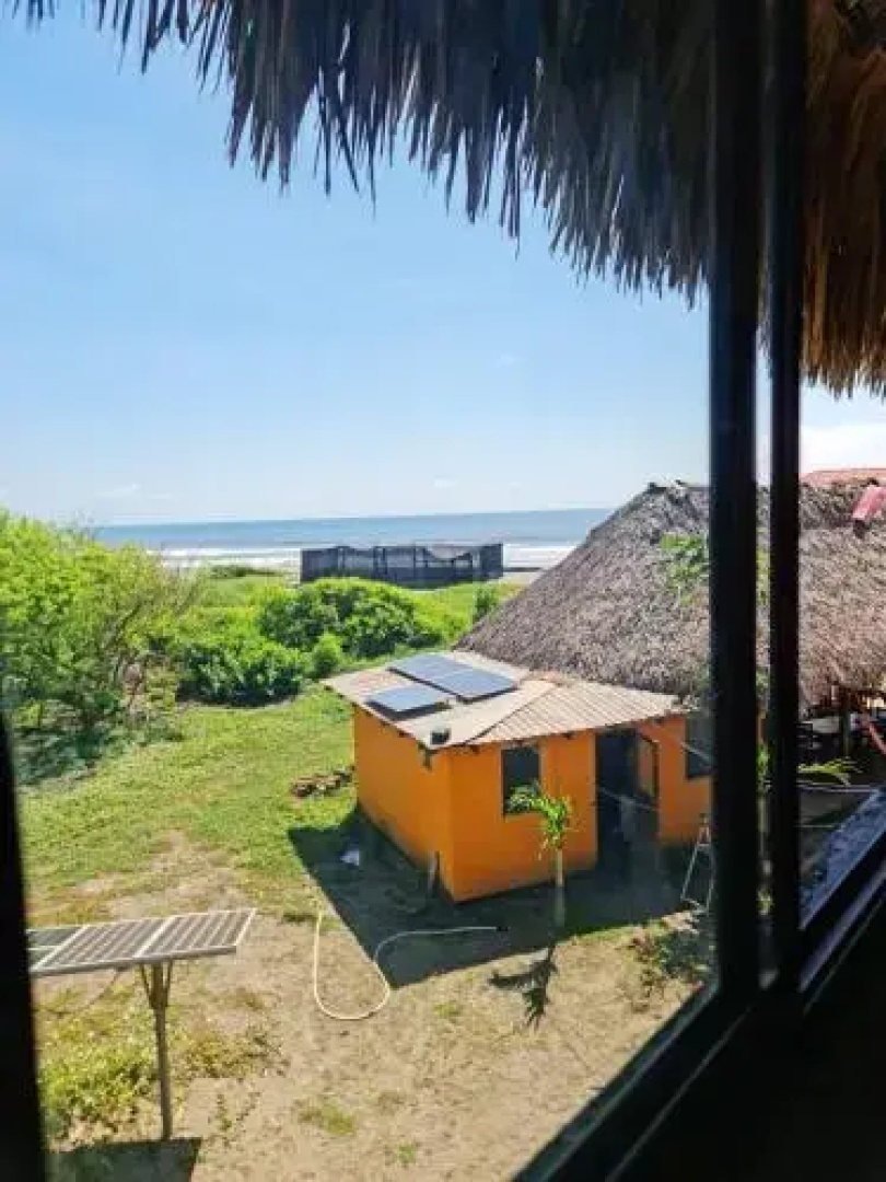 Surfing Turtle Lodge