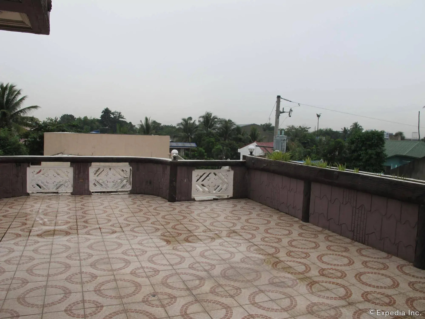 Pere Aristo Guesthouse