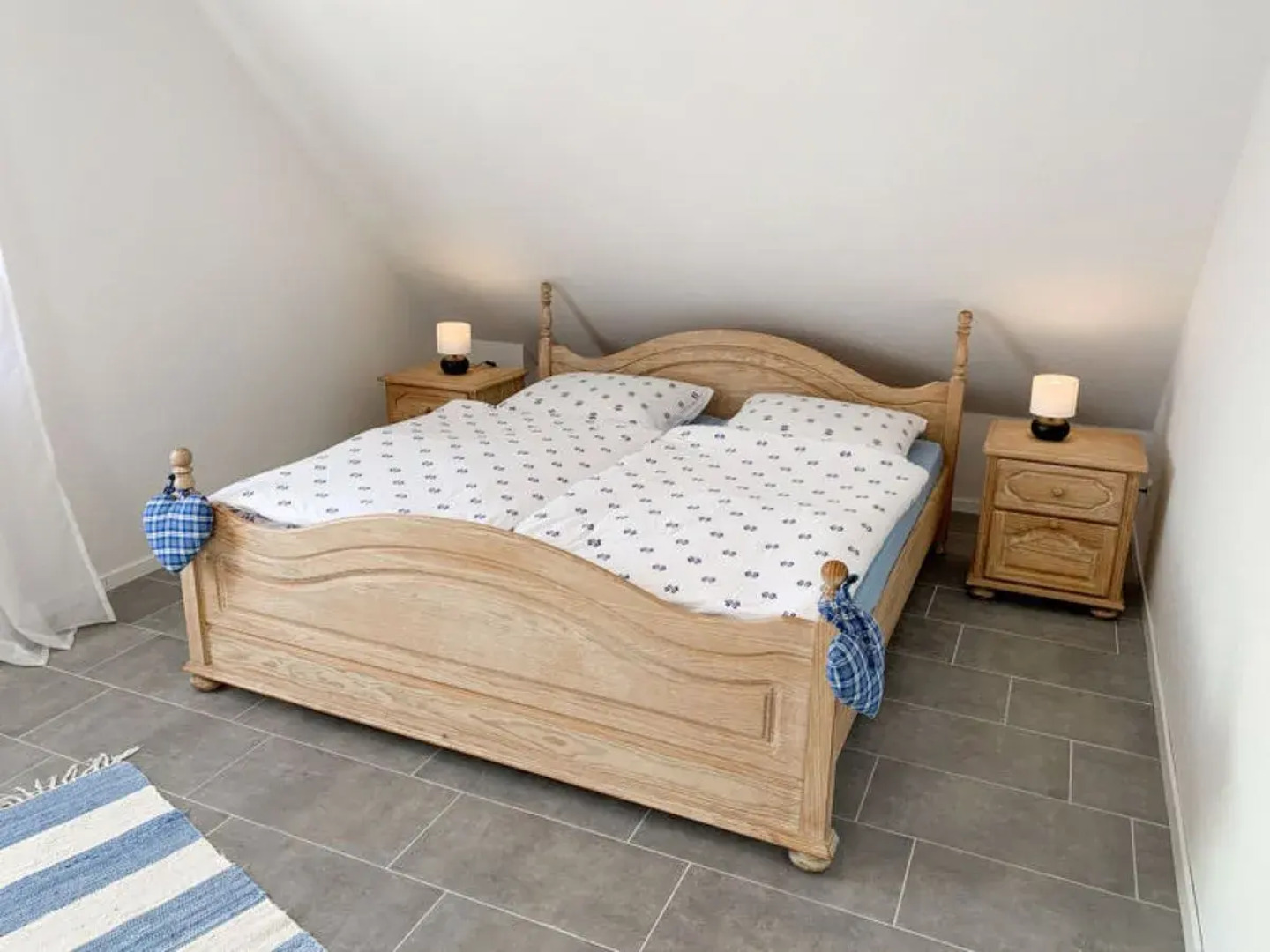 House Rose Ditzum