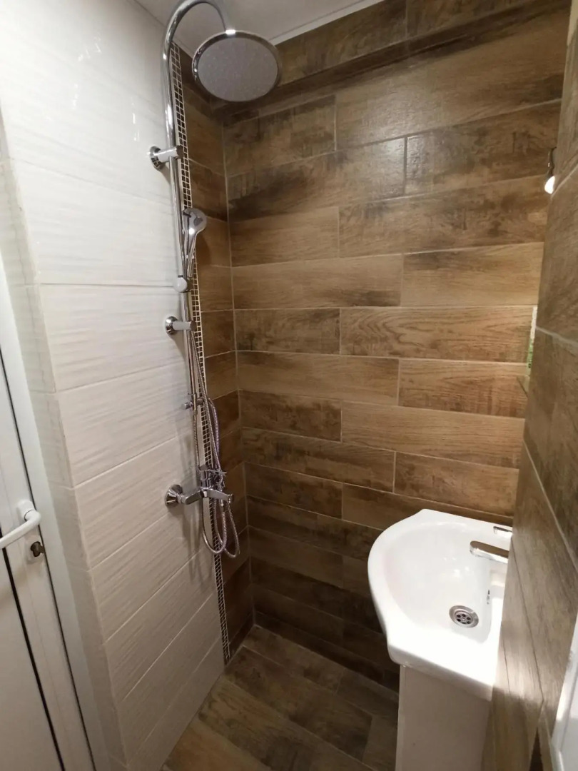 Top Center Nice View Studio