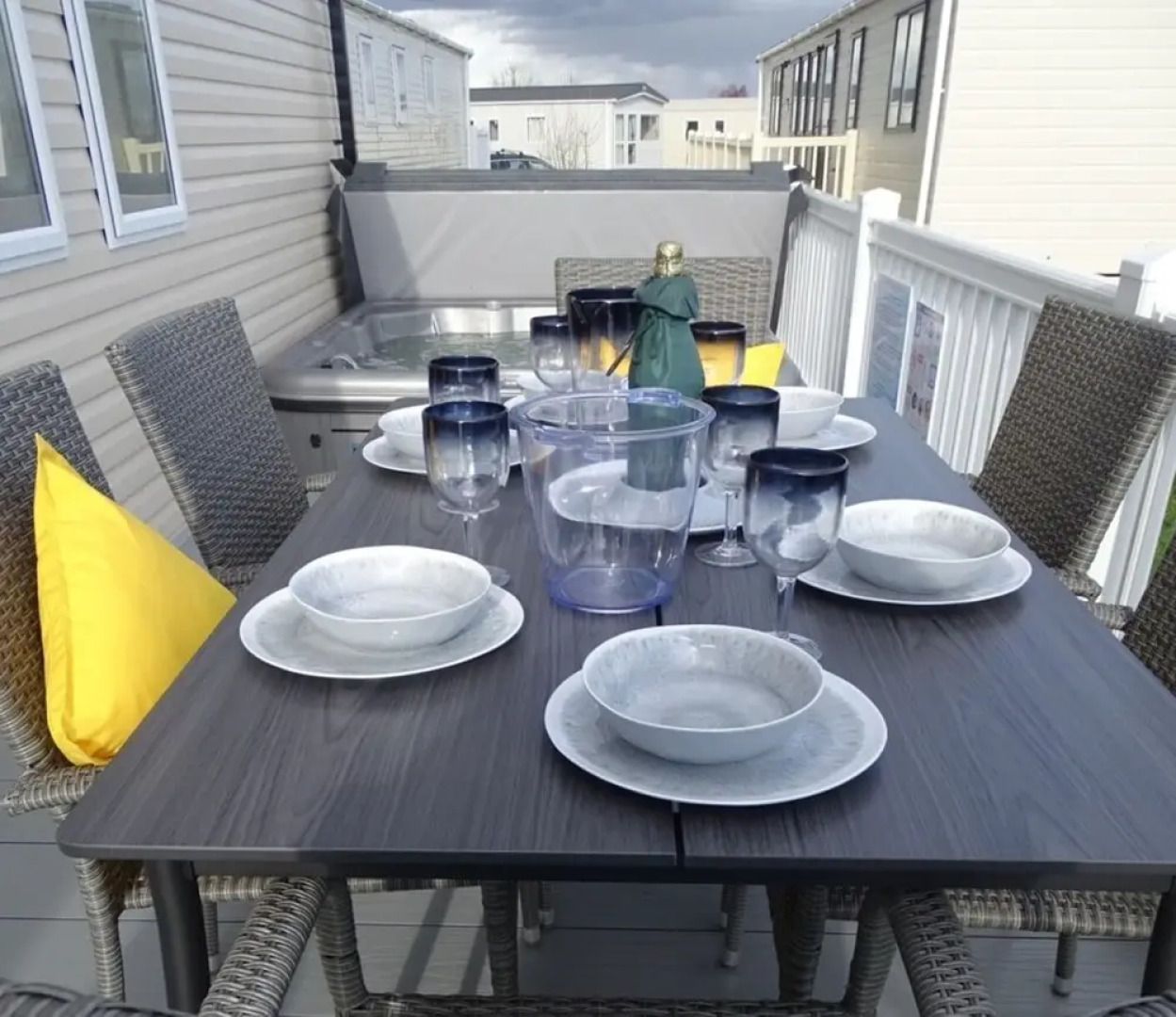 Luxury Hot Tub Retreat Caravan At Tattersall