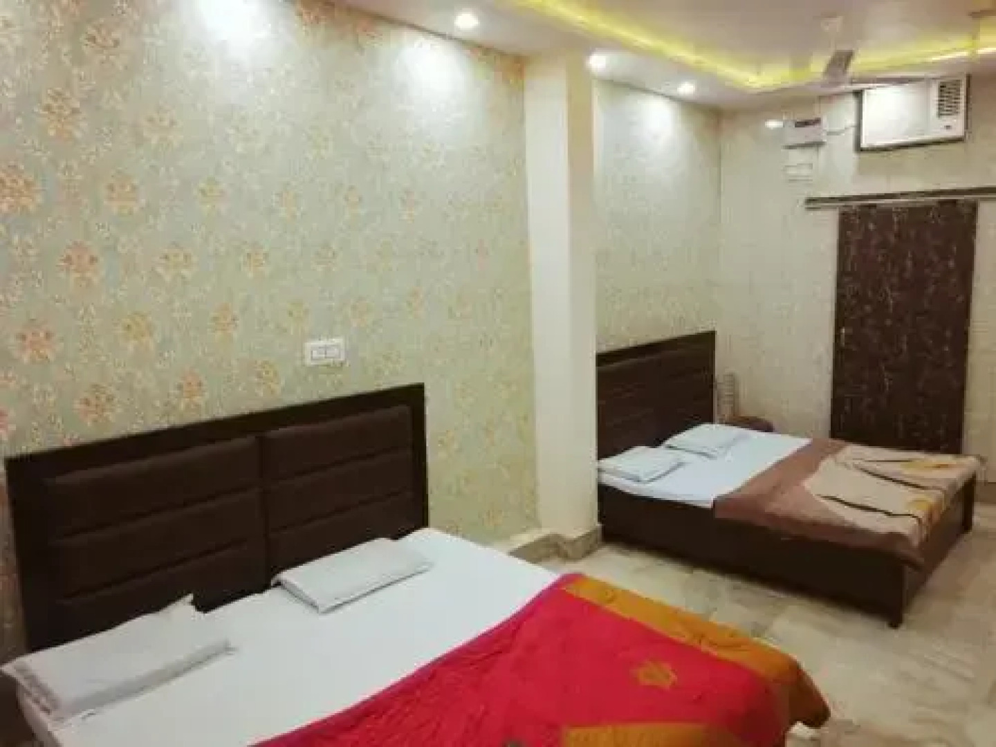 Abhiraj Guest House