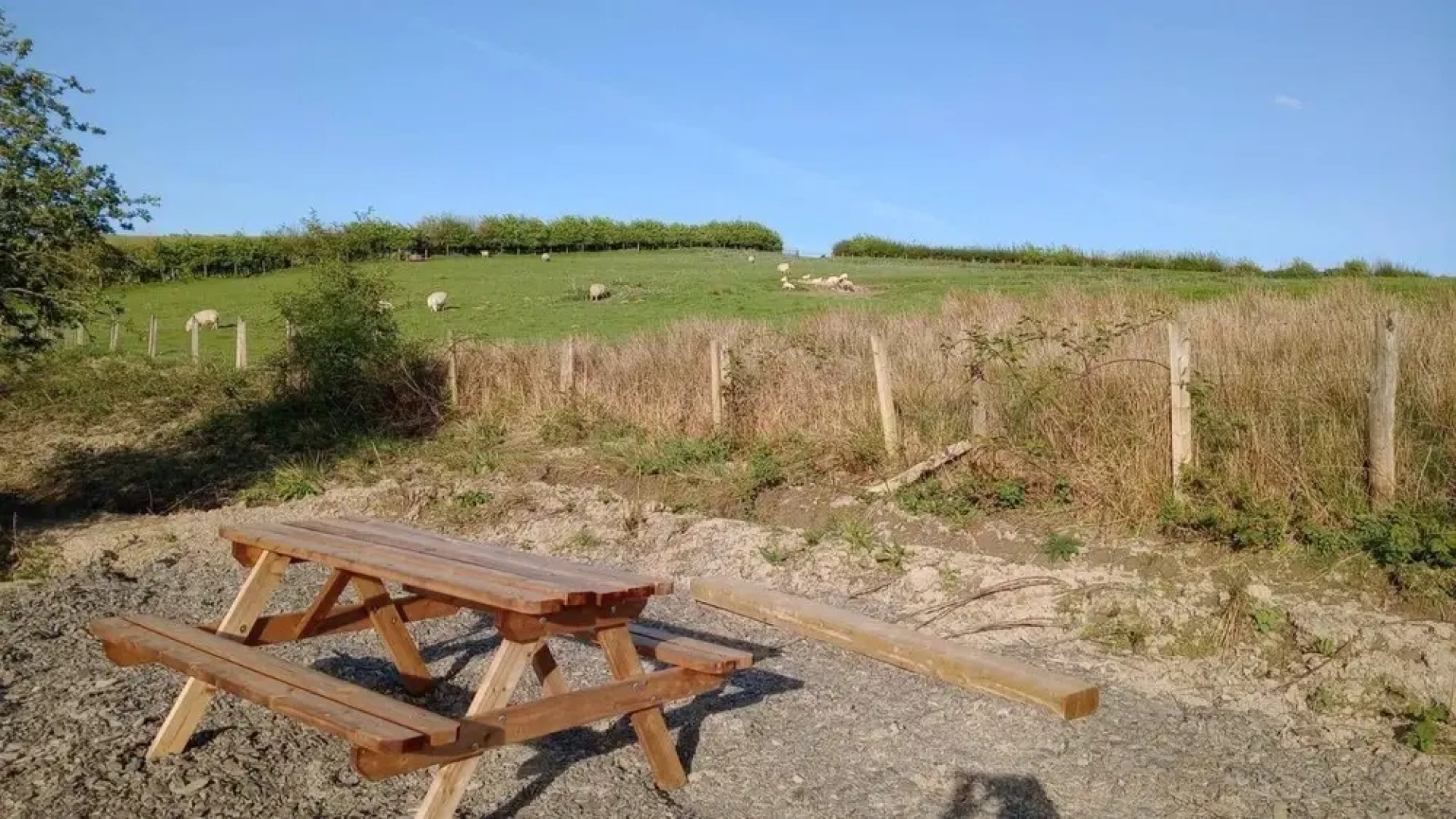 Llandovery - Cabin - Sleeps 2 - Parking - Garden