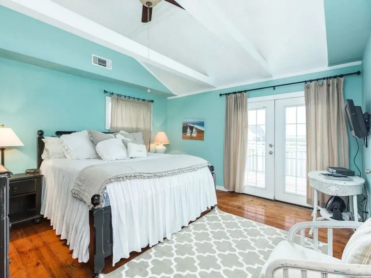 Galveston Canal House with Pool by RedAwning