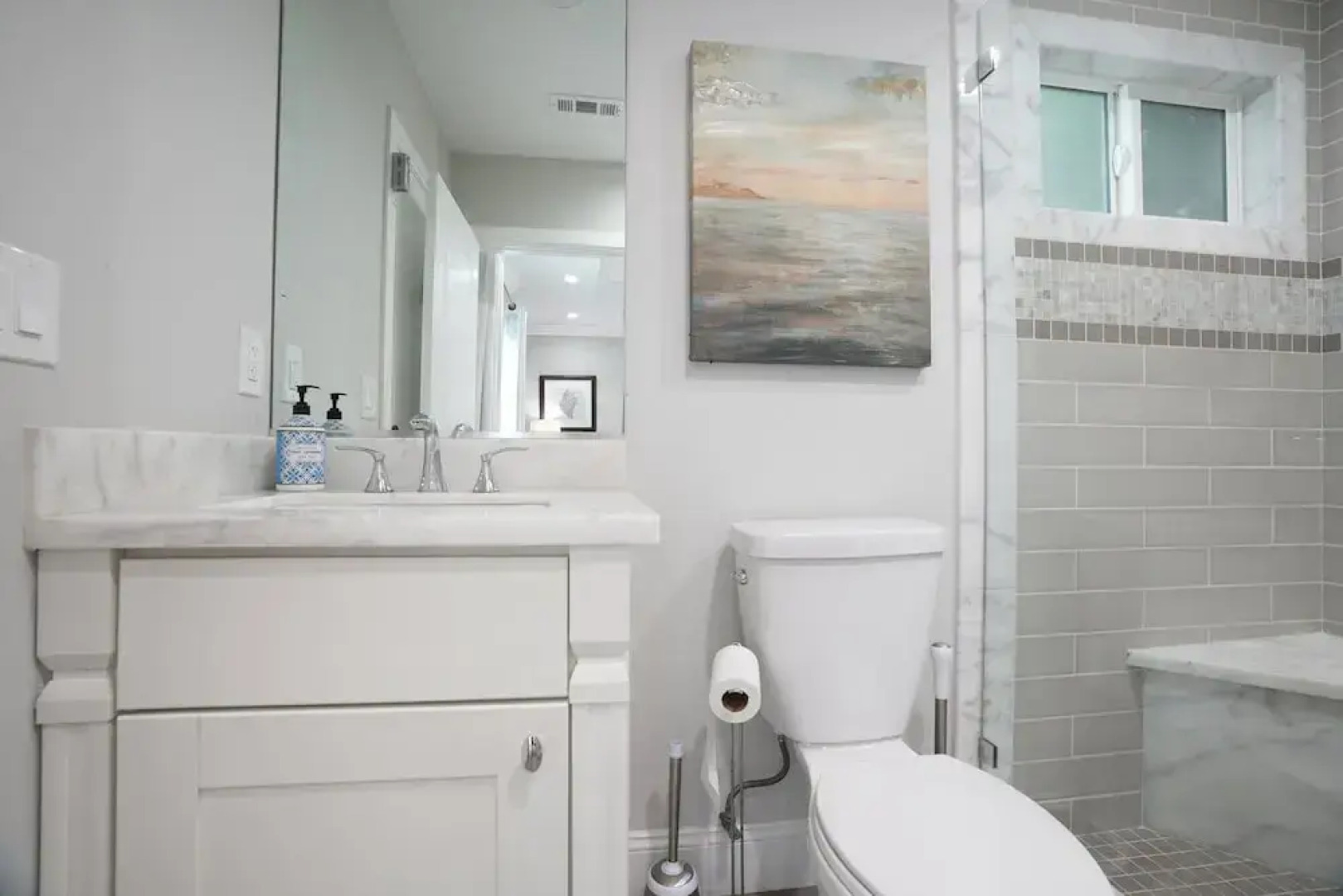 4 bedroom, 3 bathrooms Pool Home