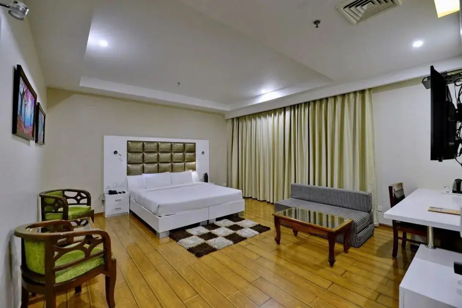 FabHotel Chandigarh Airport