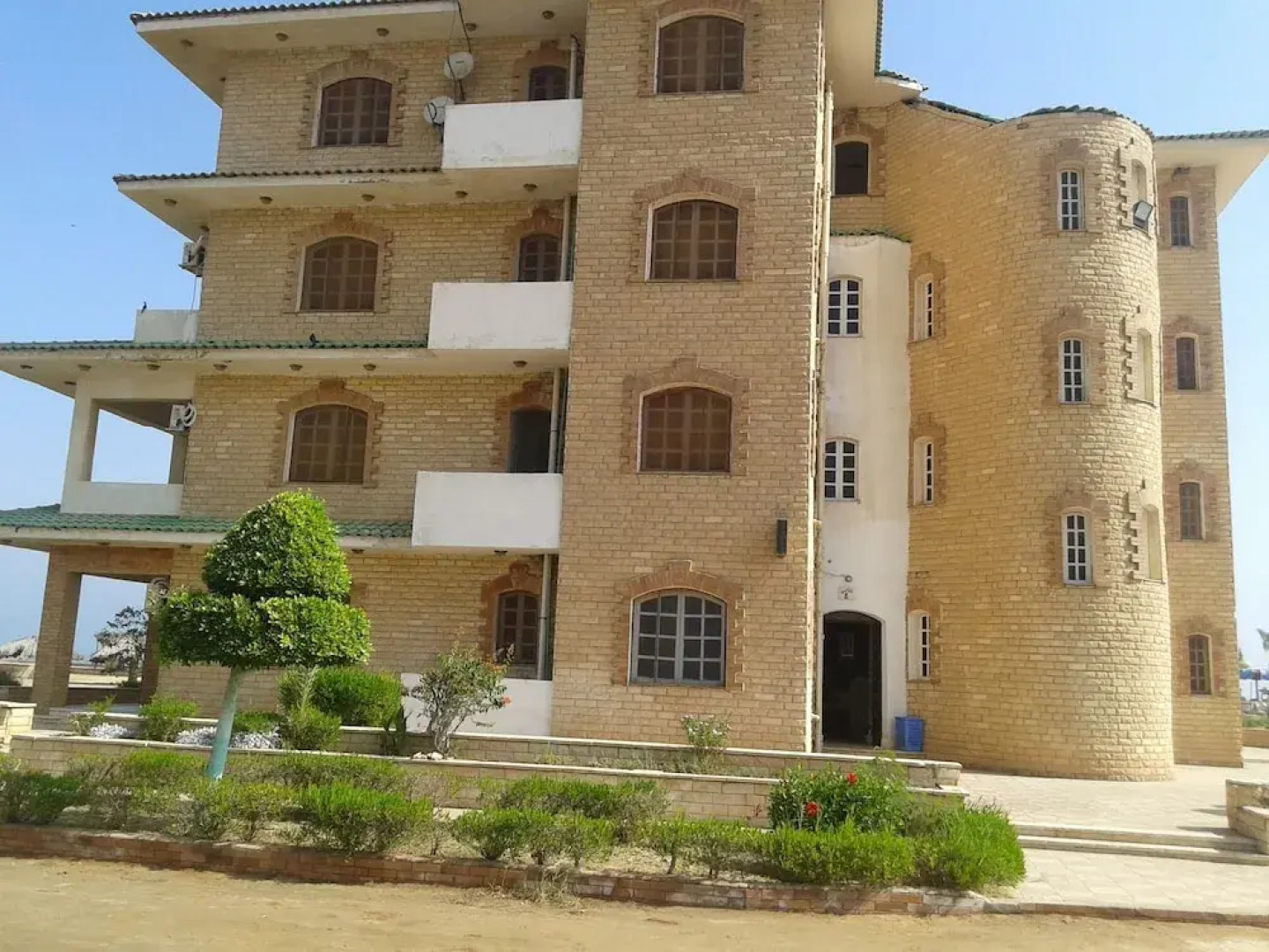 Fanara Apartments Armed Forces