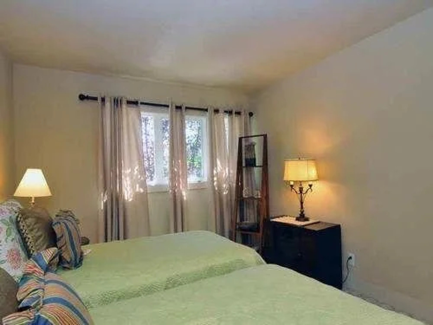 Trailview West Condominiums