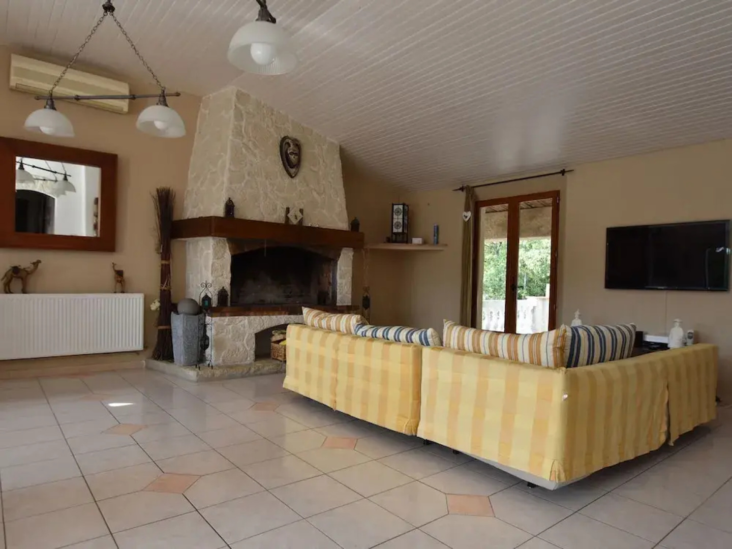 Beautiful, Modernly Decorated Provençal House Only 30 Kilometres From Cannes