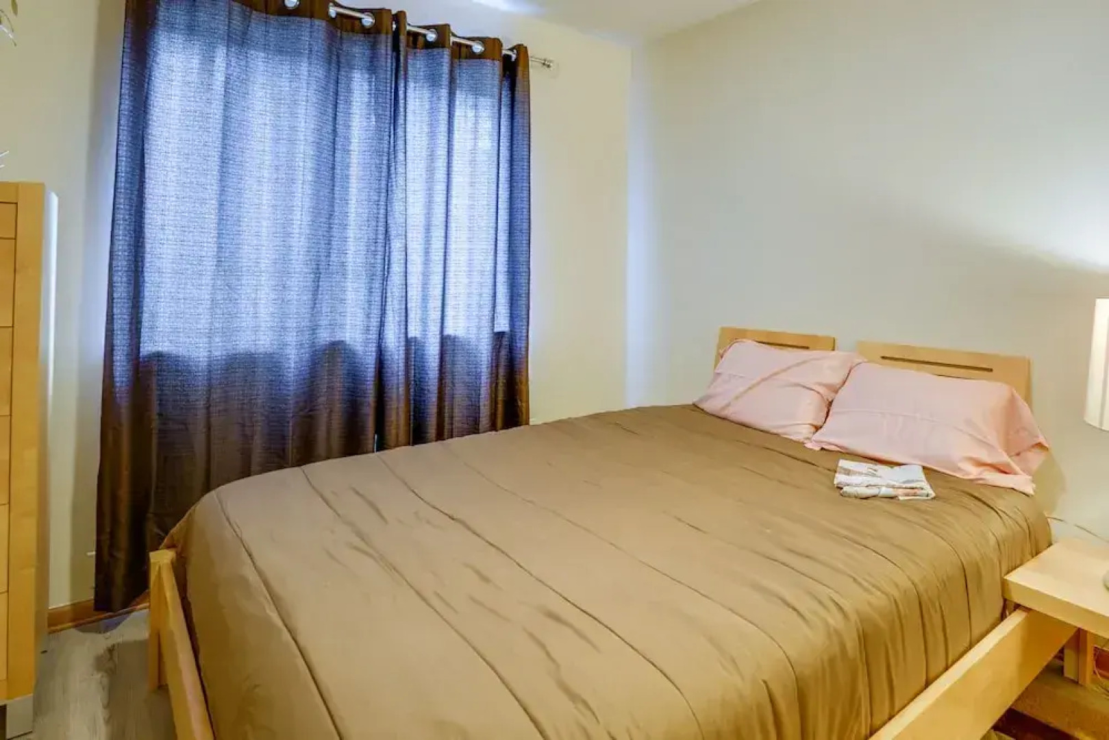 Cozy Clinton Township Condo: 3 Mi to Anchor Bay!