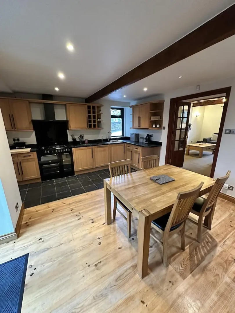 Lovely 3-bed House in Holmfirth
