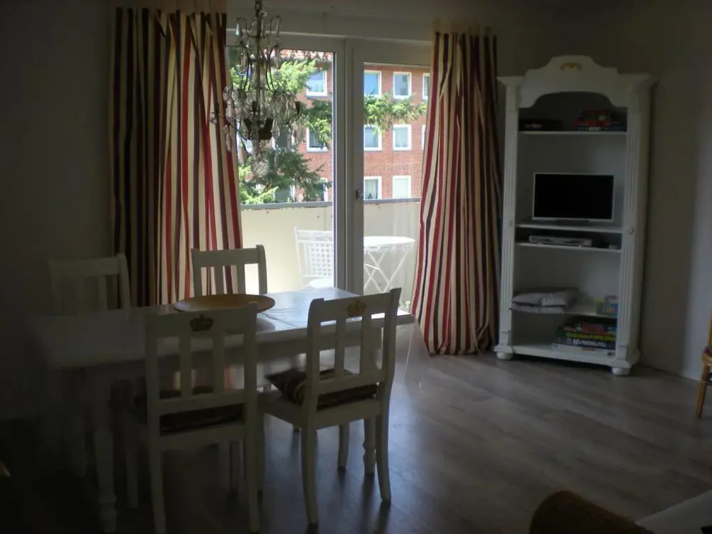 Helle Ferienwohnung im Roten Feld