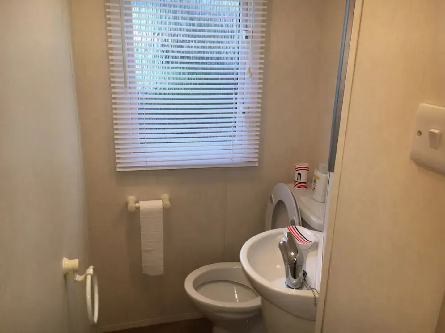 Homely 23 Bed Static Caravan, Quiet Peaceful Site