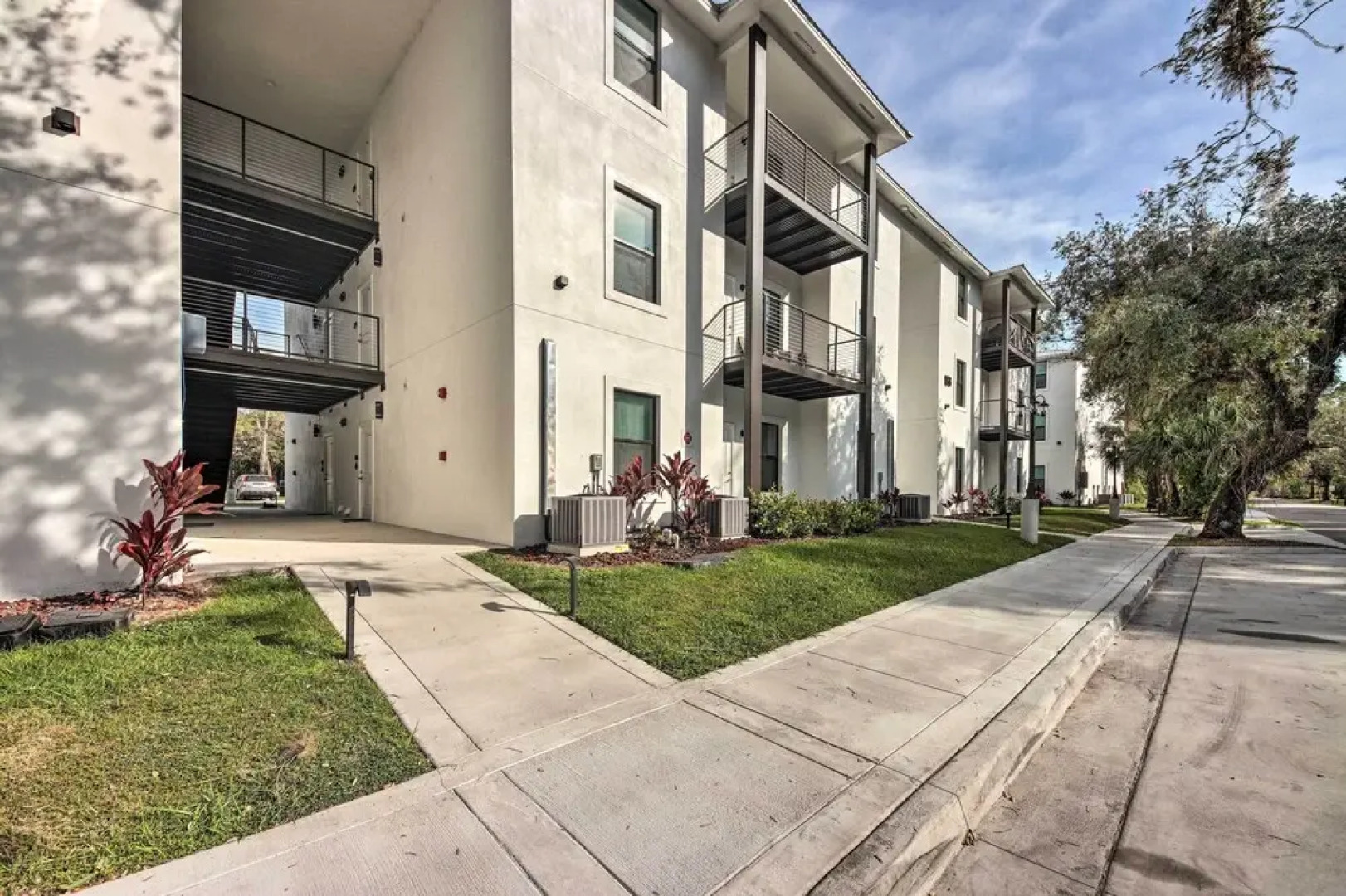 Pet-friendly Labelle Apt, Close to River!