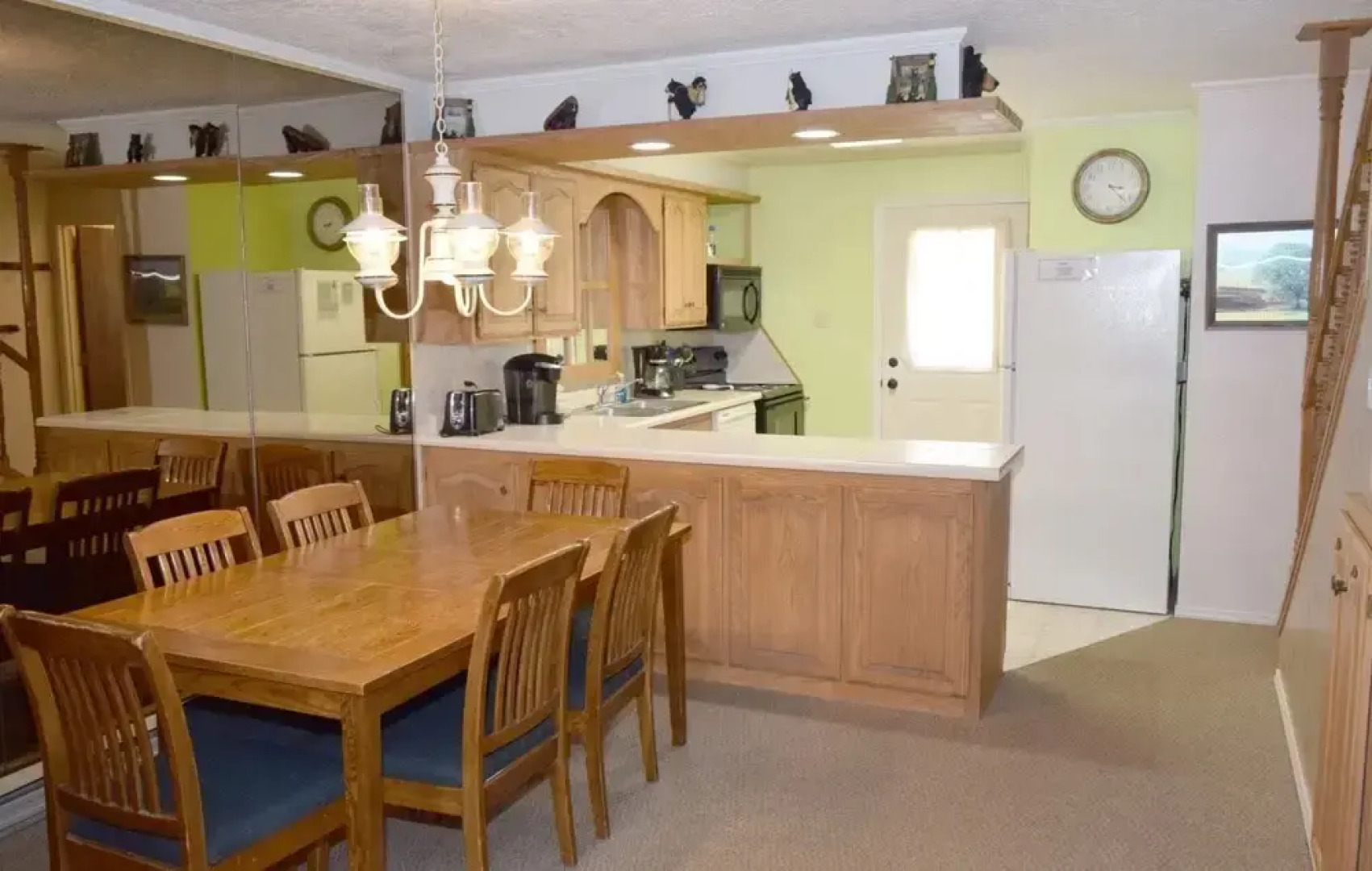 Claim_jumper_townhouse_19