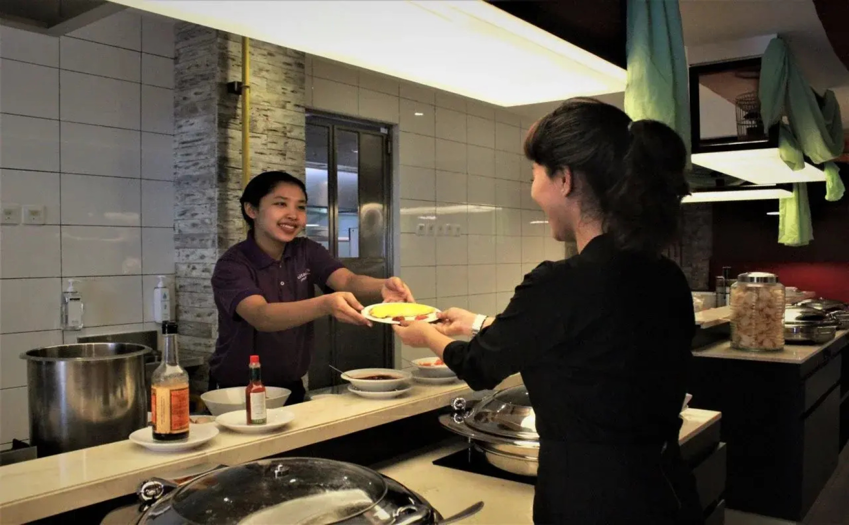 FOX Lite Royal Bay Makassar