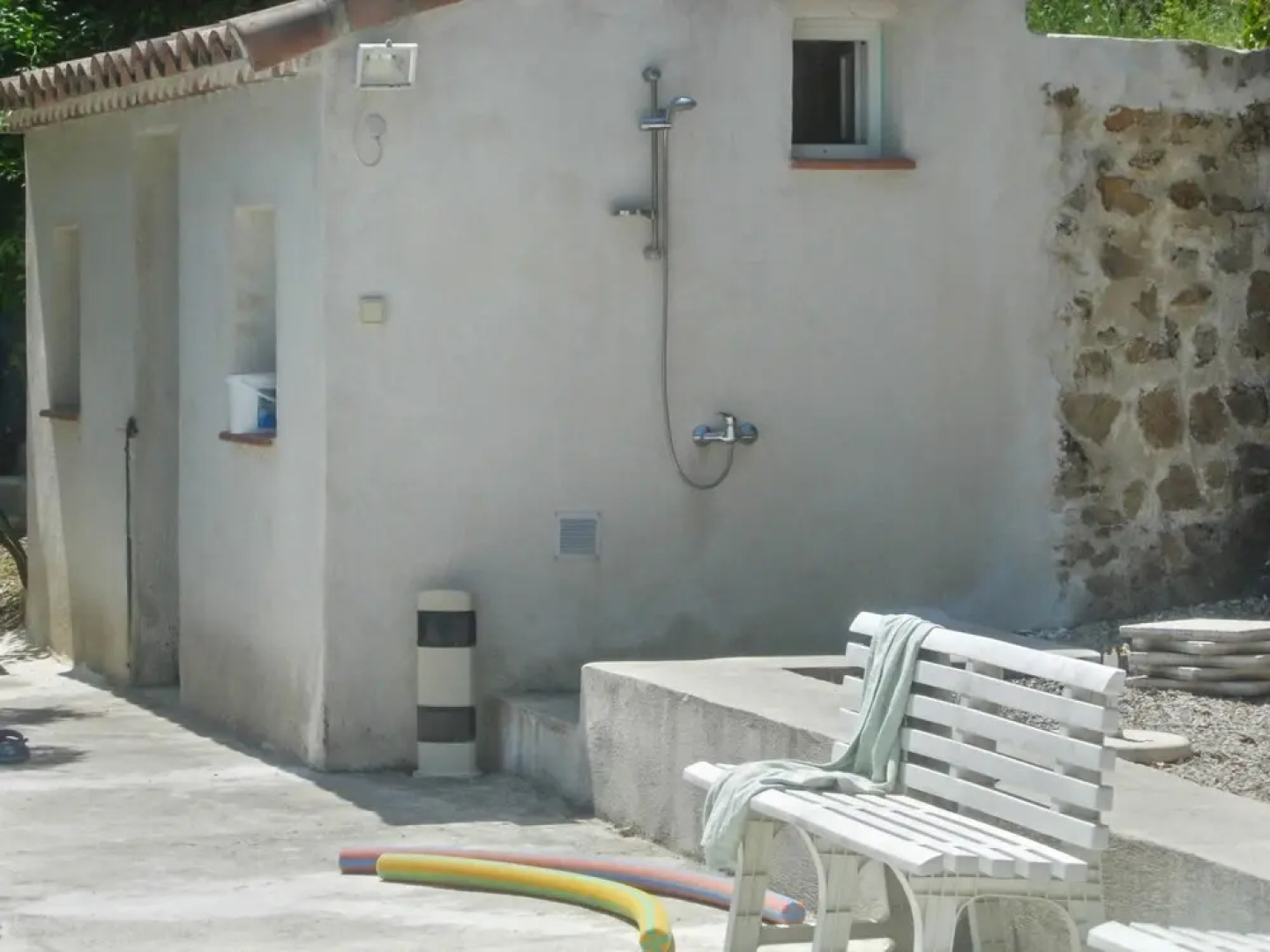 House With 4 Bedrooms in Varages, With Wonderful Mountain View, Privat