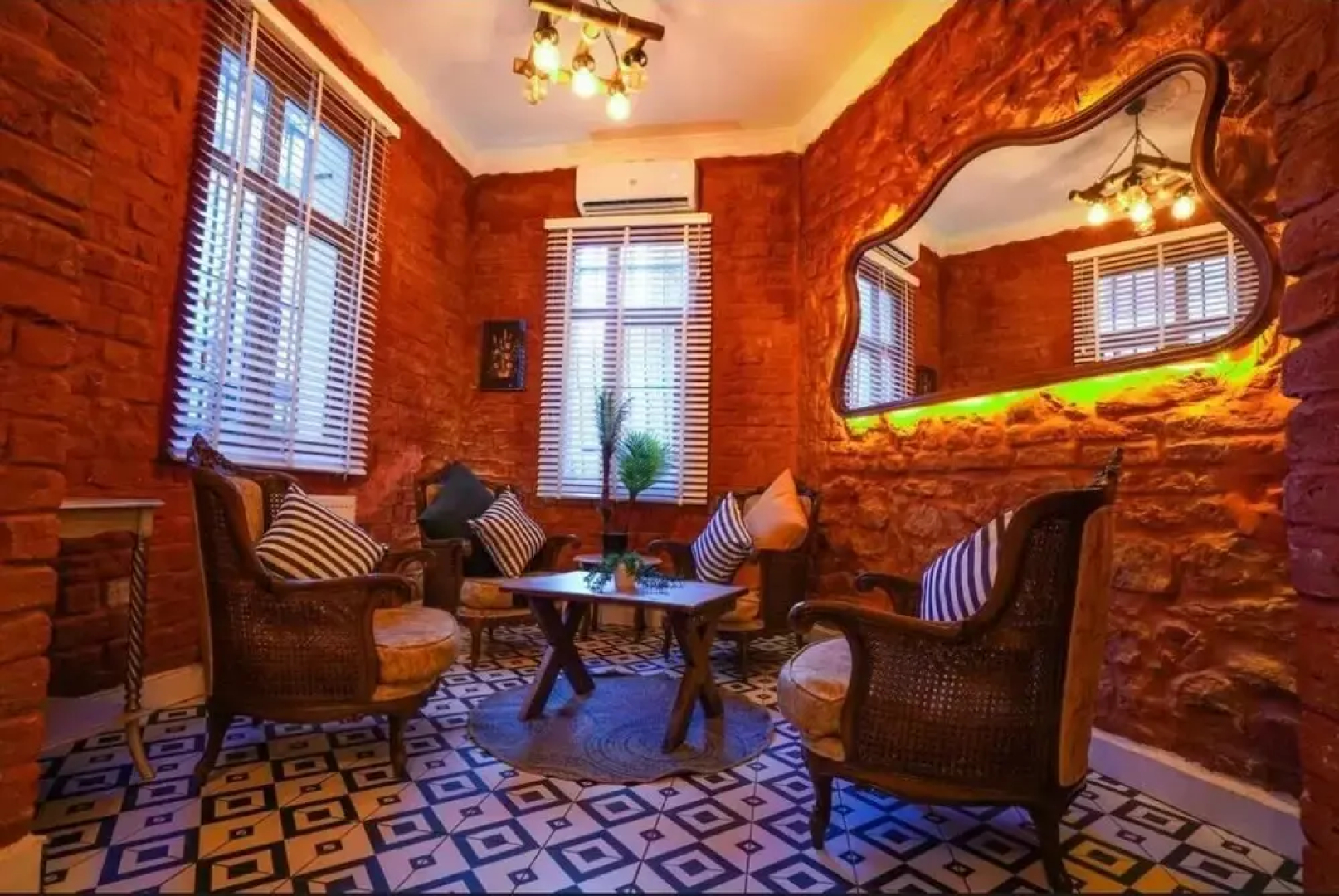 St. Moscow Taksim By Emmy