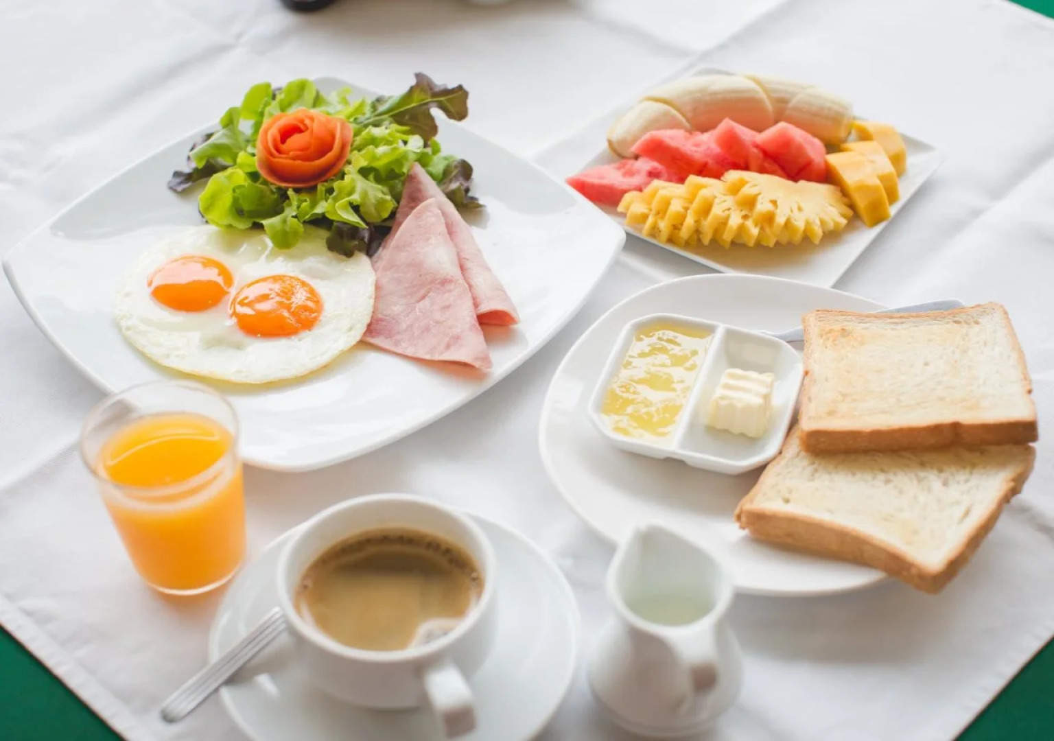 The Front Hotel and Apartment