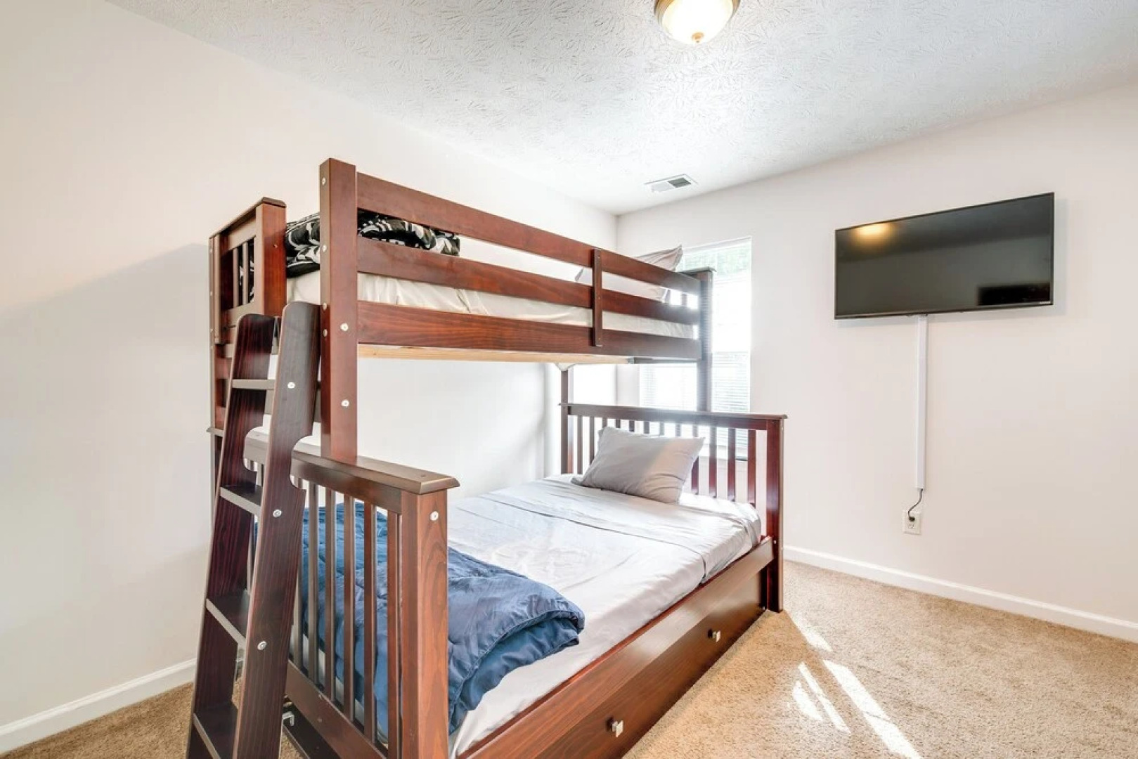 Atlanta Area Home w/ Yard ~ 2 Mi to Six Flags