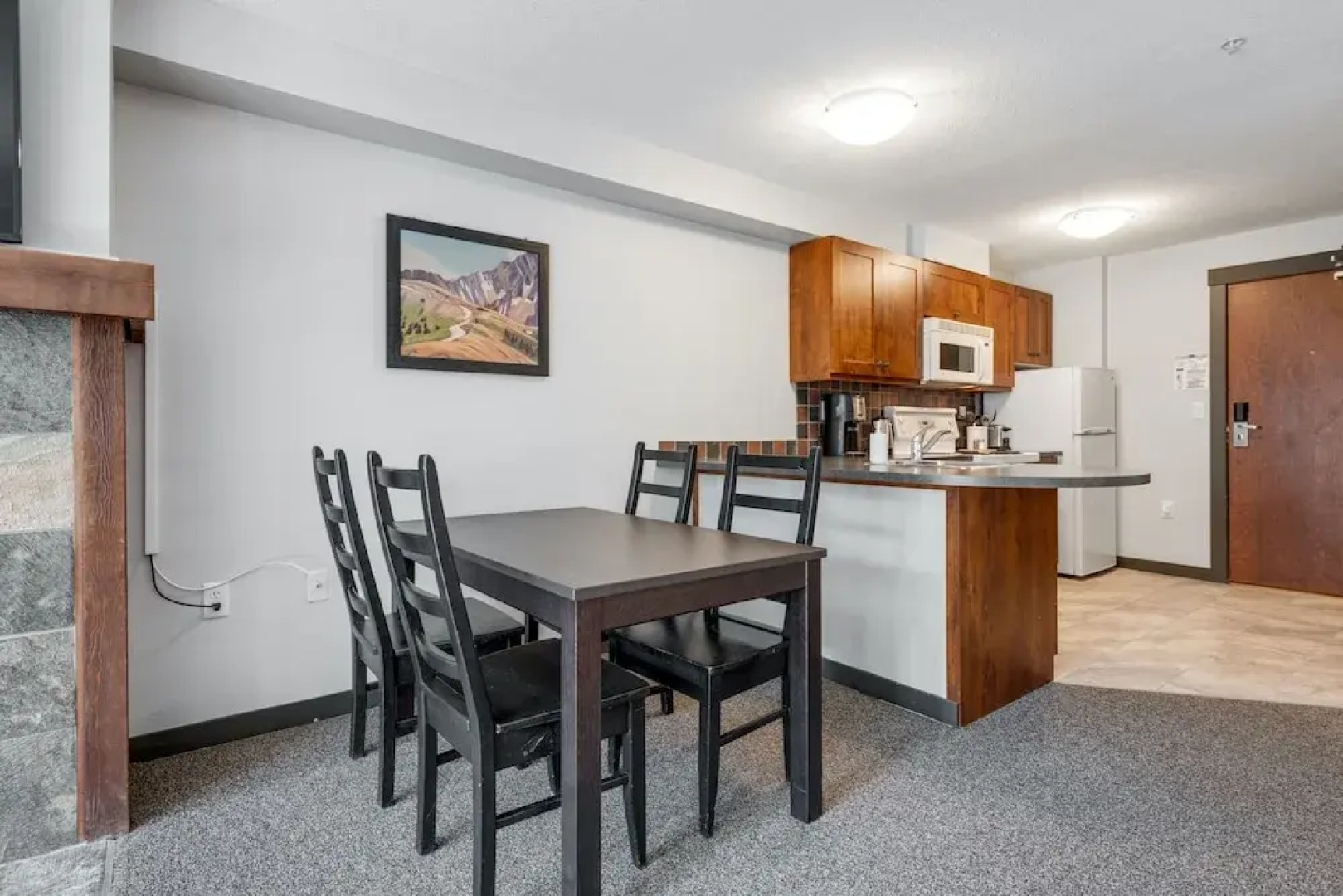 SPACIOUS Studio | Ski In/Out | Pool & Hot Tubs | in the Heart of PANORAMA RESORT