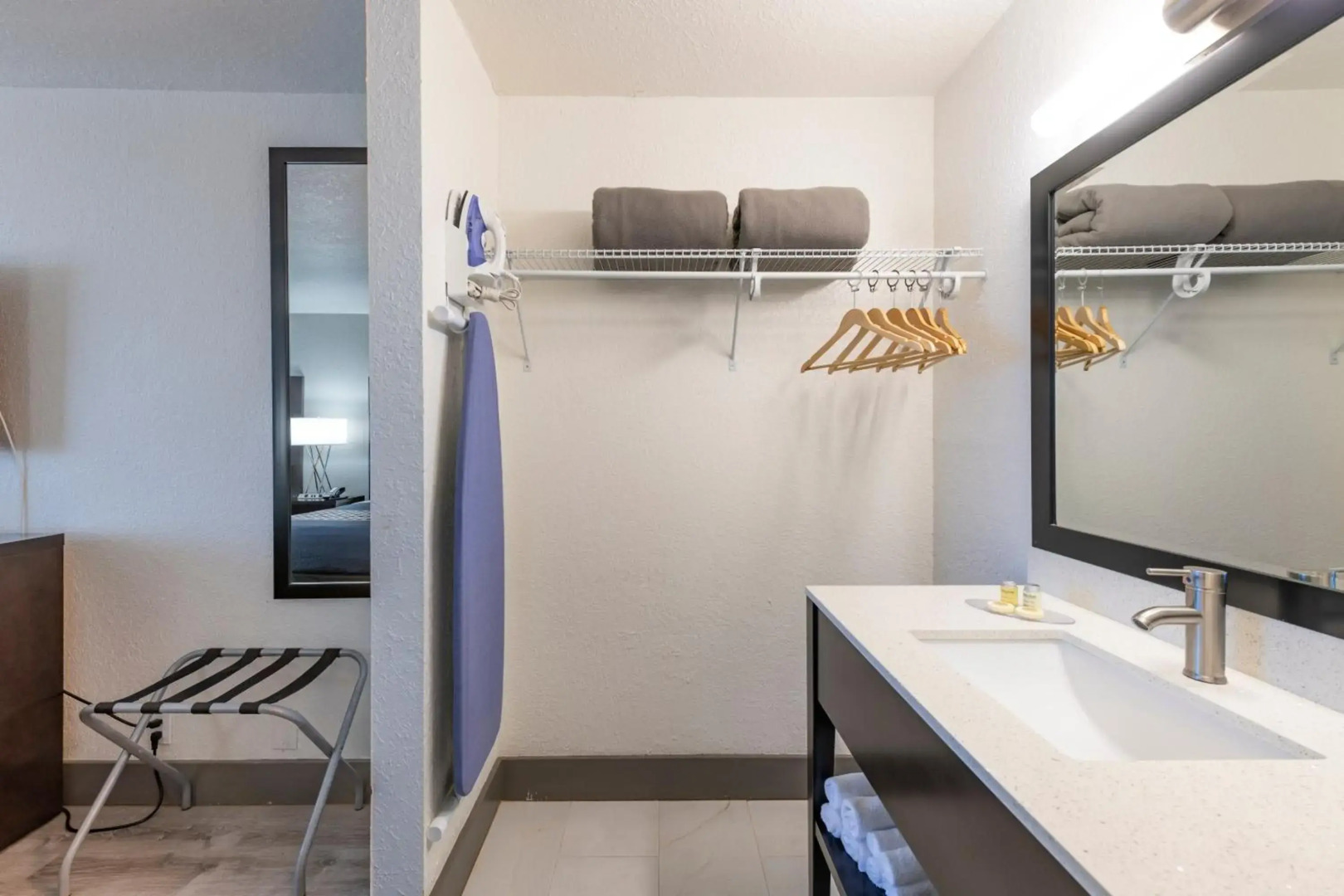 Motel 6 Mansfield, OH