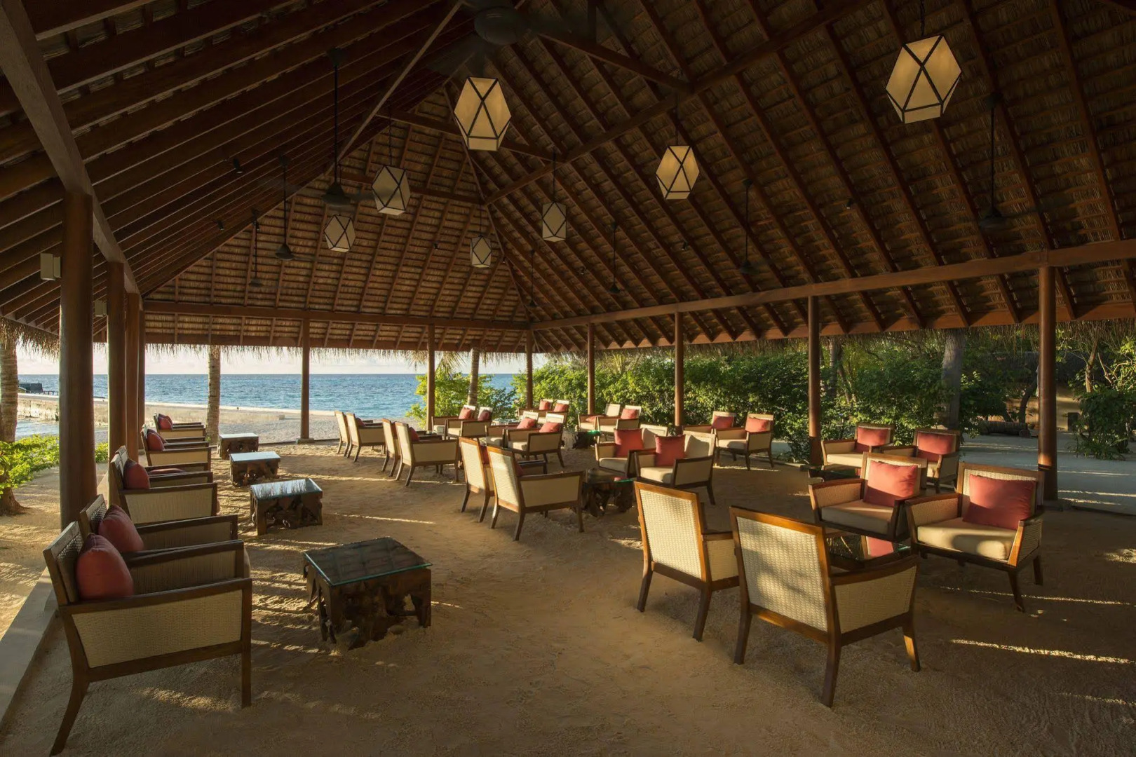 Отель Summer Island Maldives