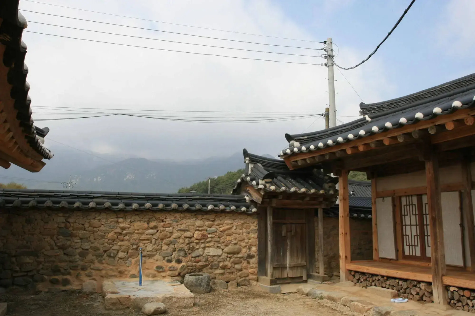 Geochang Choongsindang Donggae Jeongon Gotek