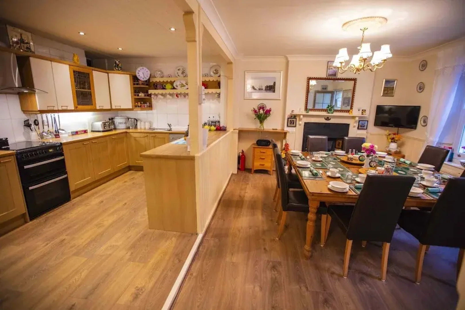 Cladda House & Holiday Apartments