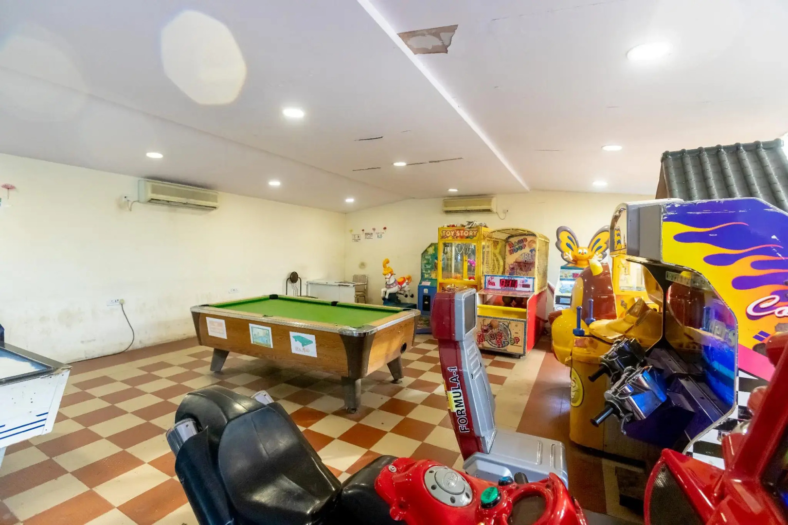 Freesia By Express Inn