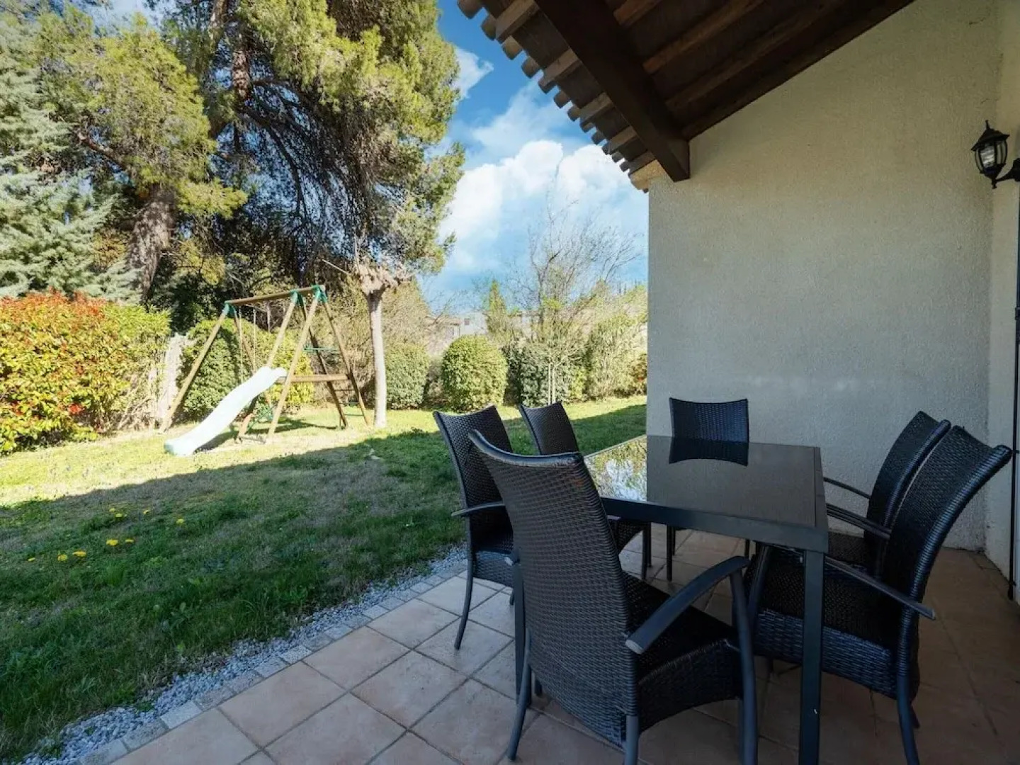 Villa in Montbrun With Pool and Mountain Views