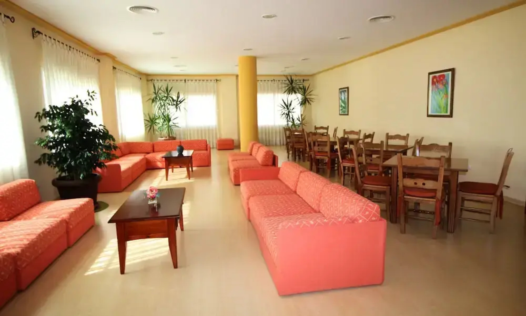 Vivaldi Aticos Climatized Pool