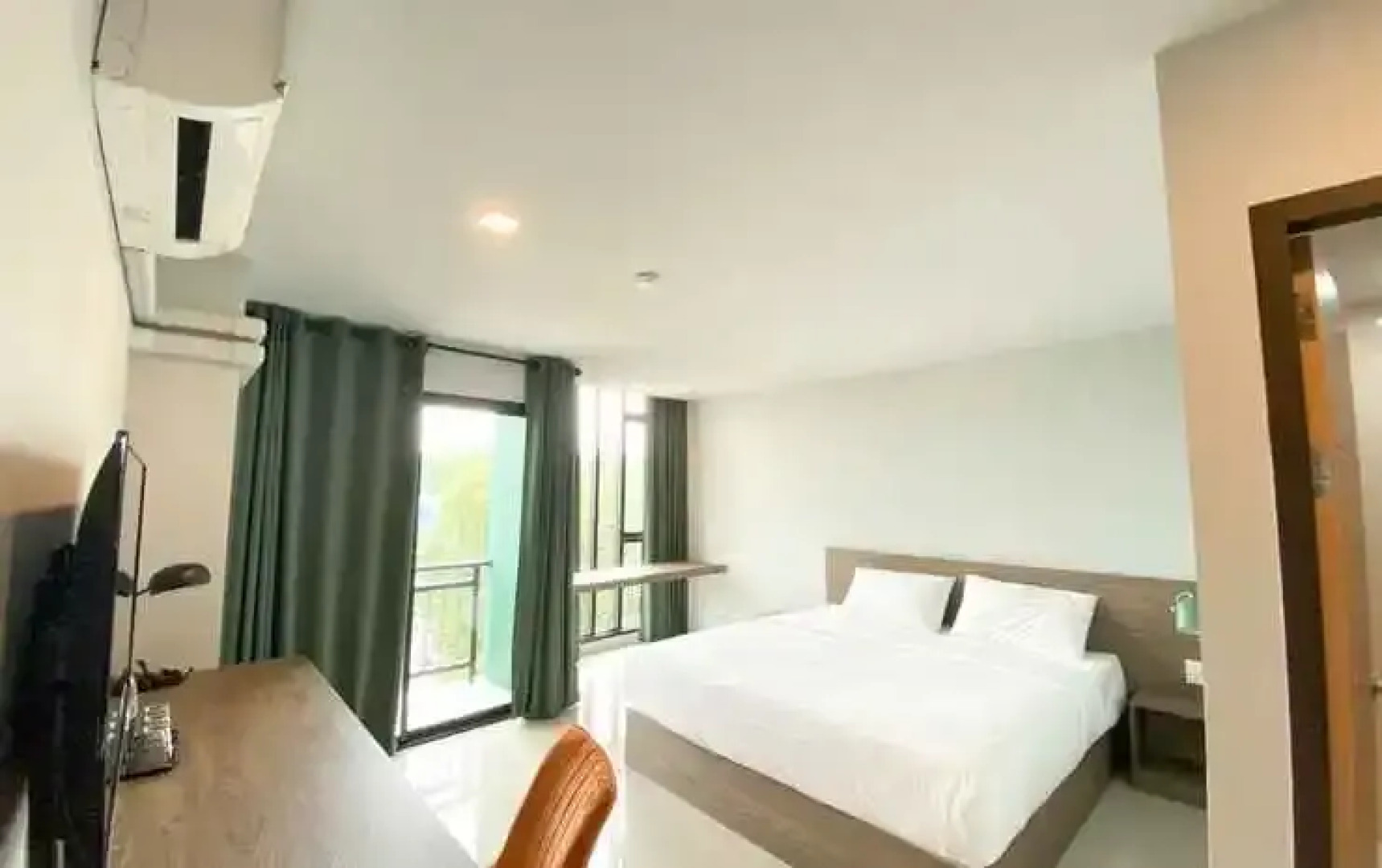 Dee Hotel Phayao