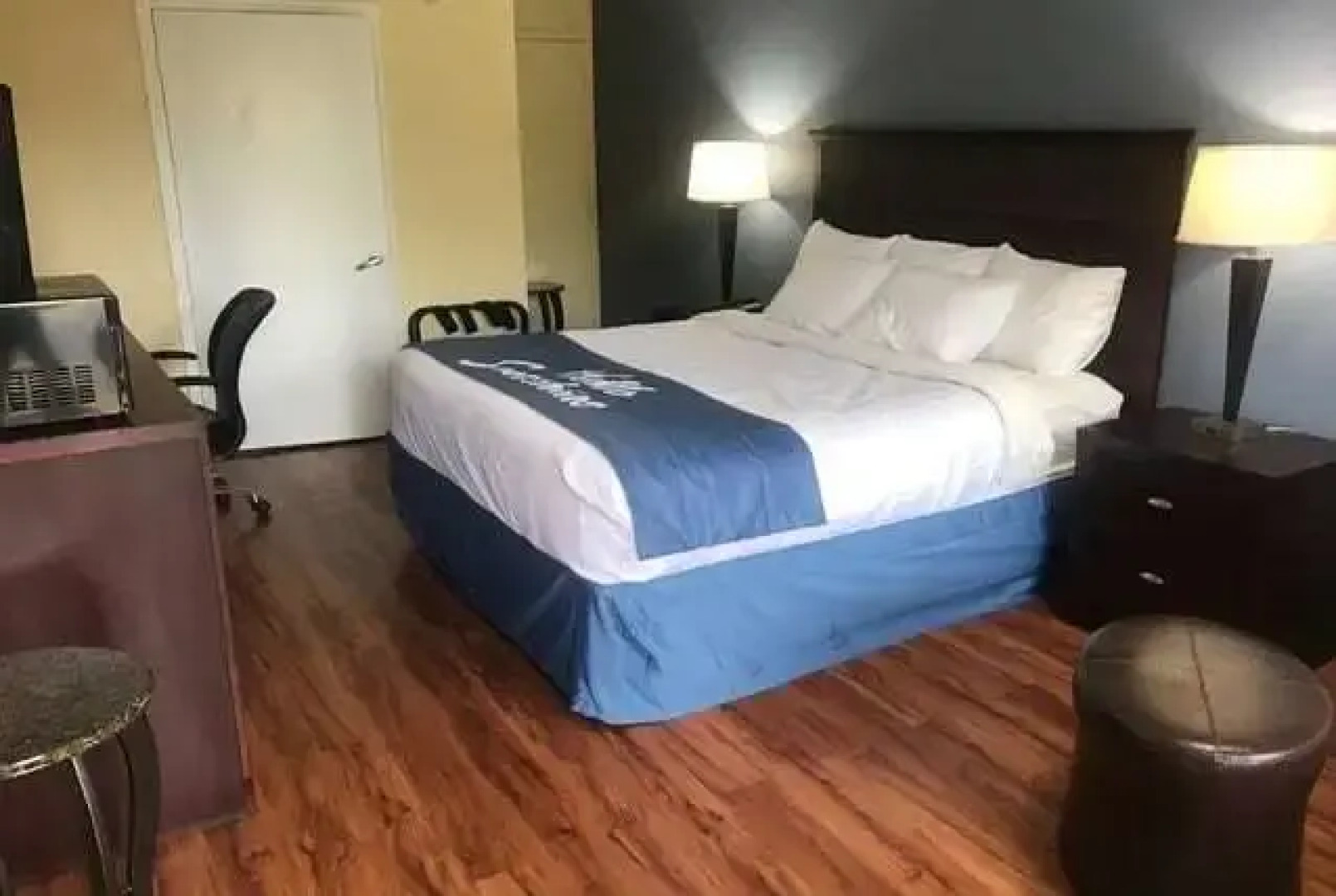 Days Inn by Wyndham King/Winston Salem Area