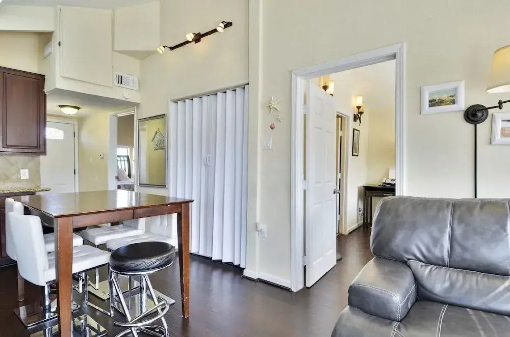 Crabbin Cabin by RedAwning