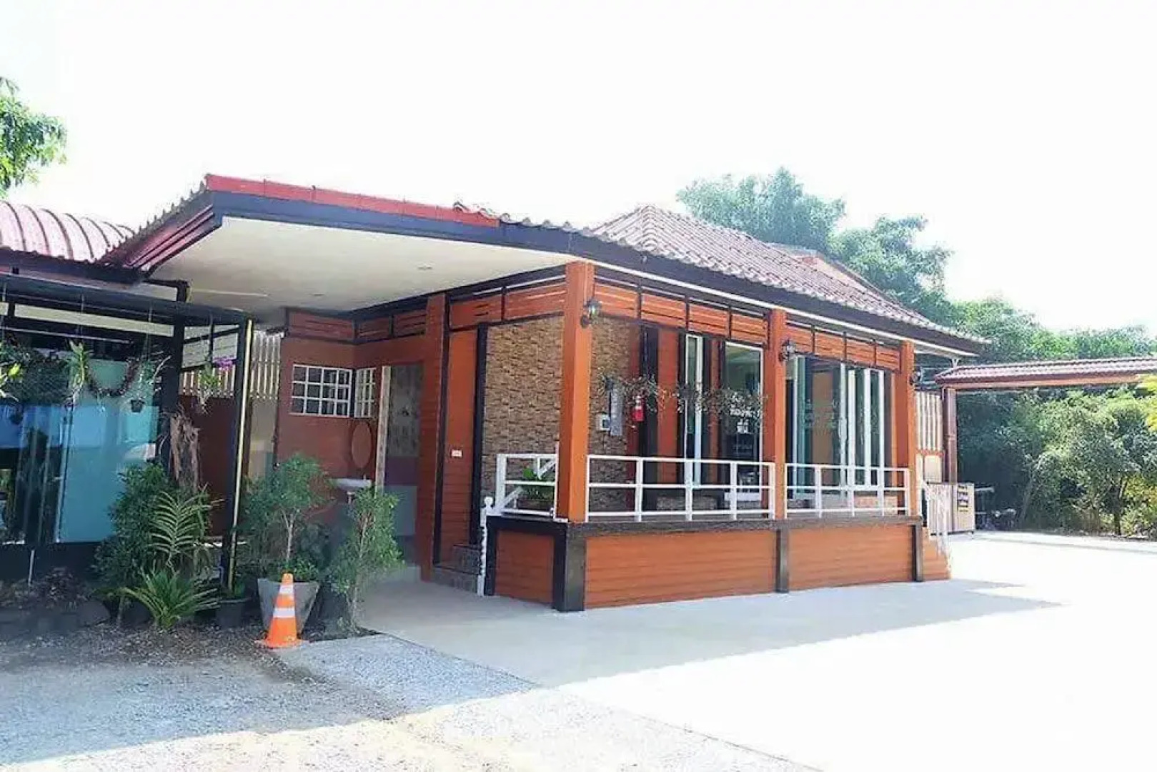 Nakhonchanthani Hotel