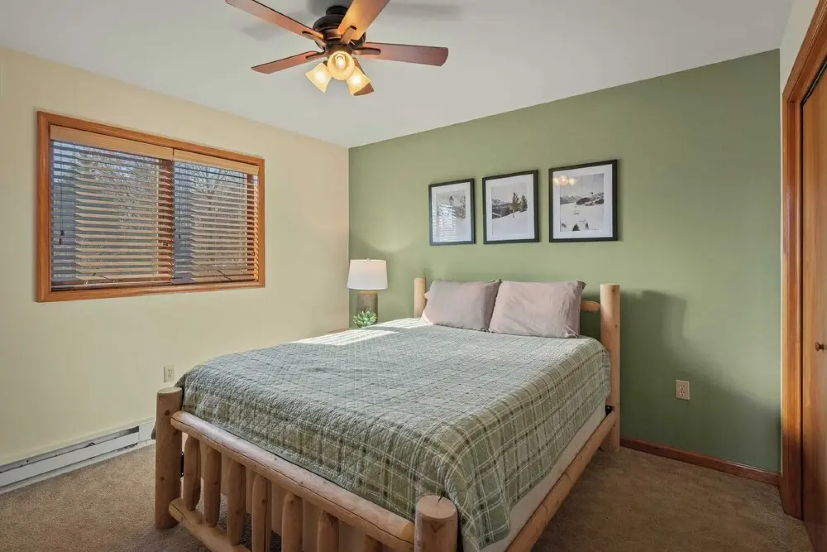 Lake View Chalet by Avantstay Lake Access + Deck