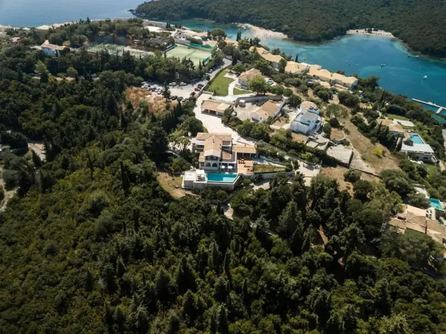 4 Bedroom Luxury Villa, Private Pool, Sea Views, Sivota