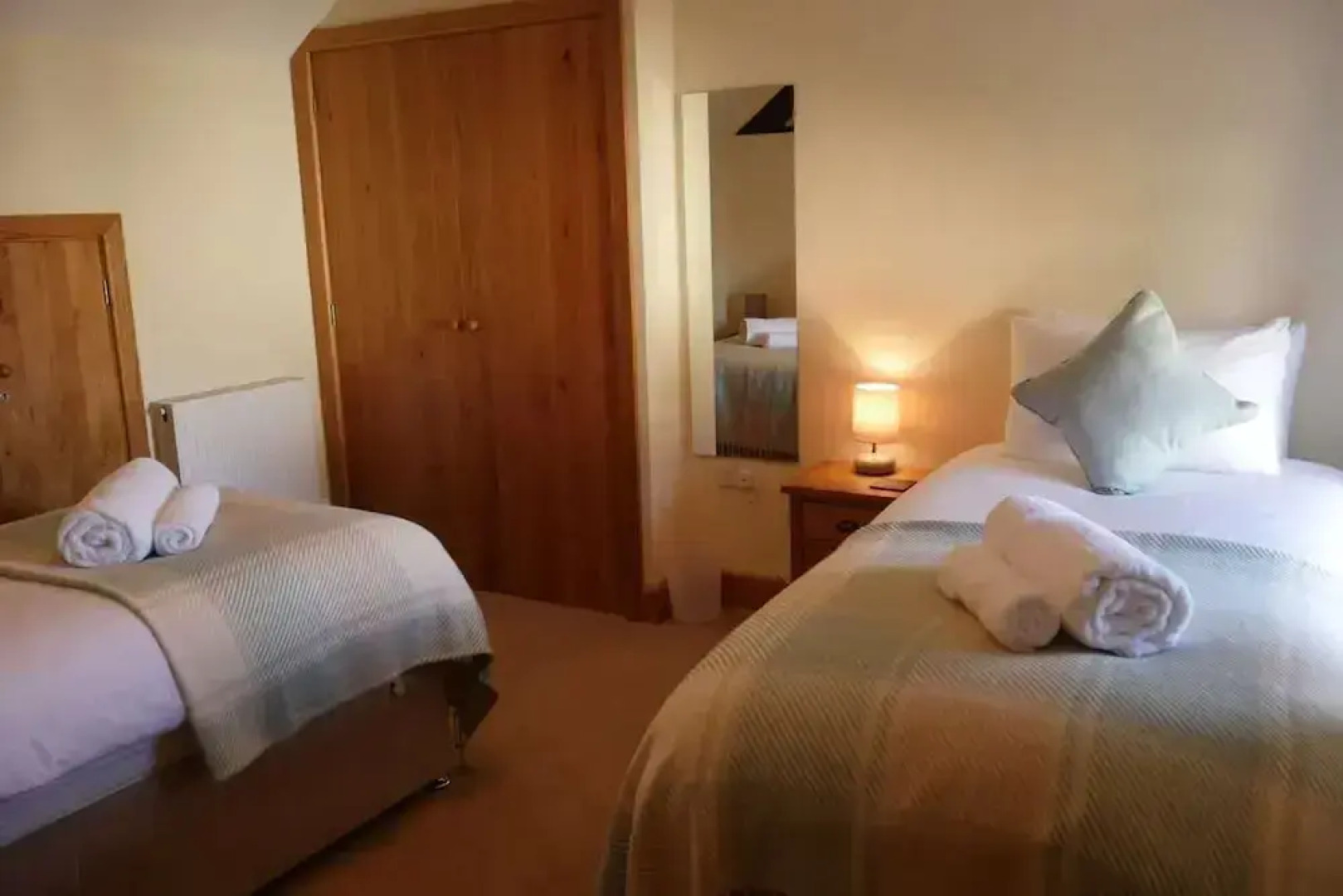 Cherry Trees - 2 Bedrooms -pets Ok - Woodburner