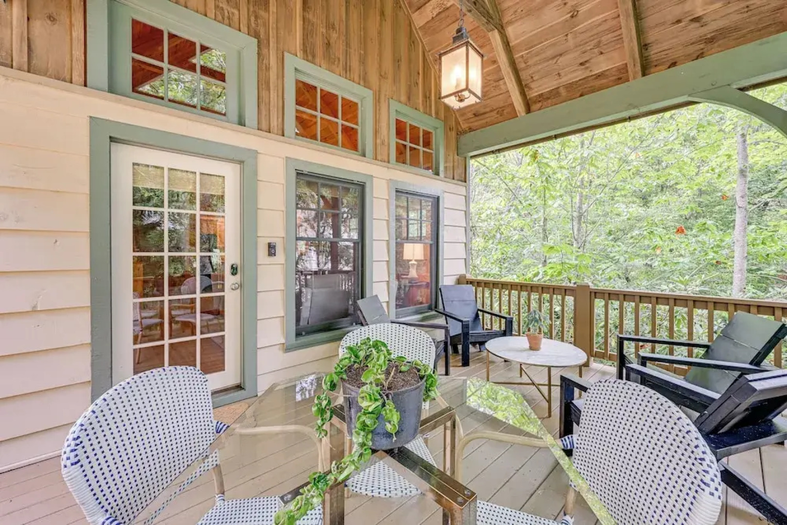 Peaceful Vacation Rental w/ Deck: 5 Mi to Cashiers