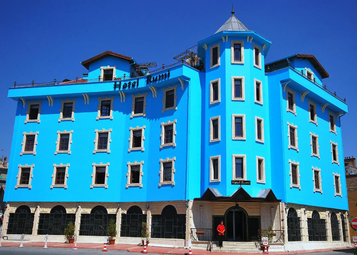 Rumi Hotel