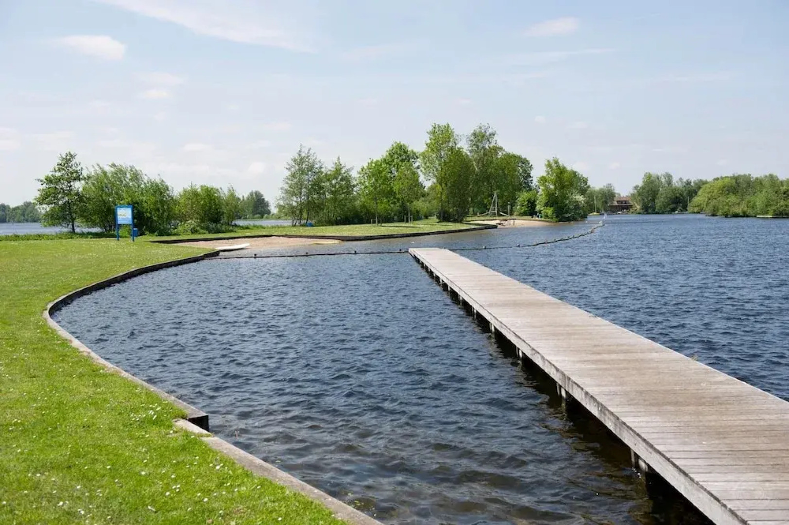 Vink Water View Apartment