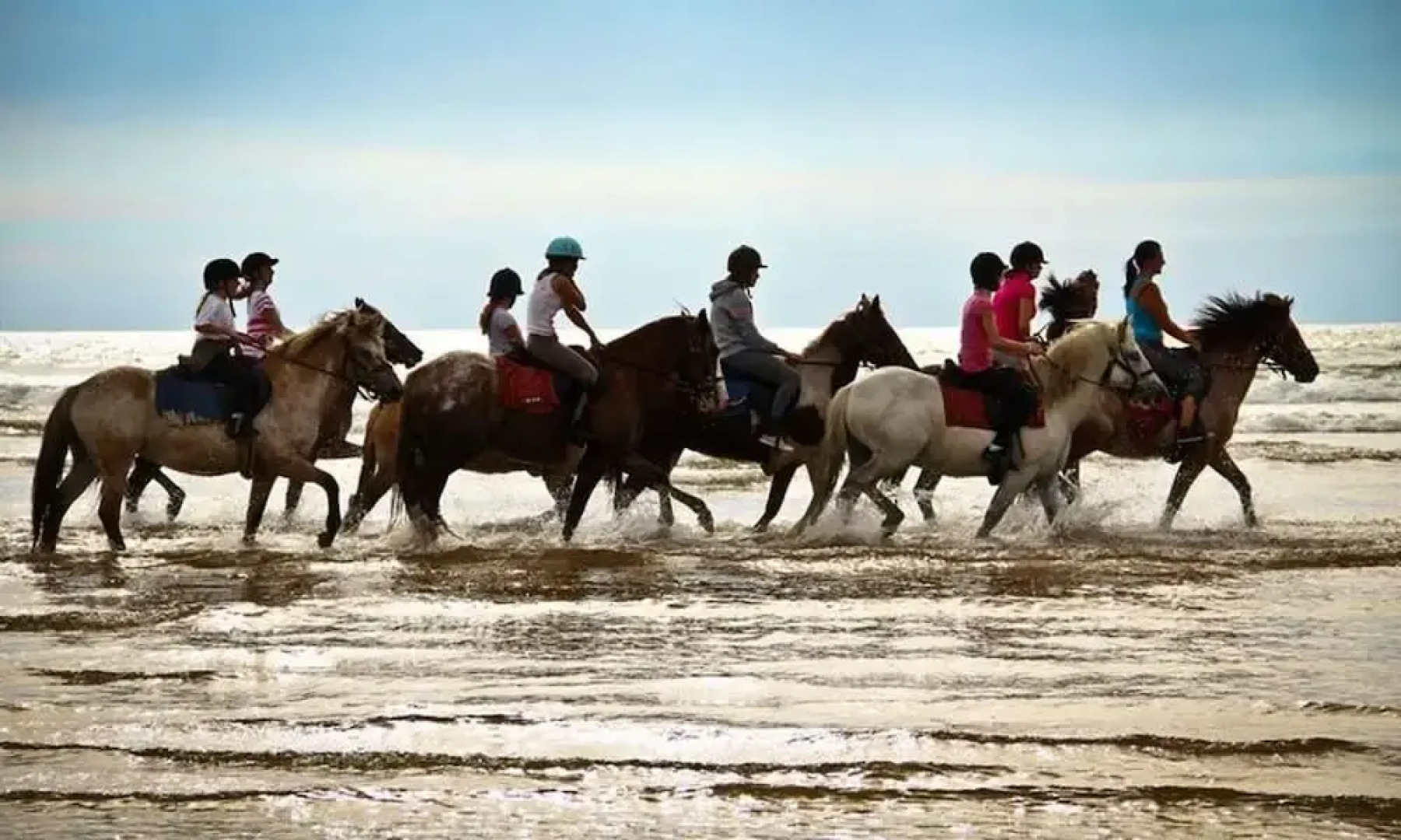 Property With 3 Bedrooms in Saint-julien-en-born, With Pool Access and