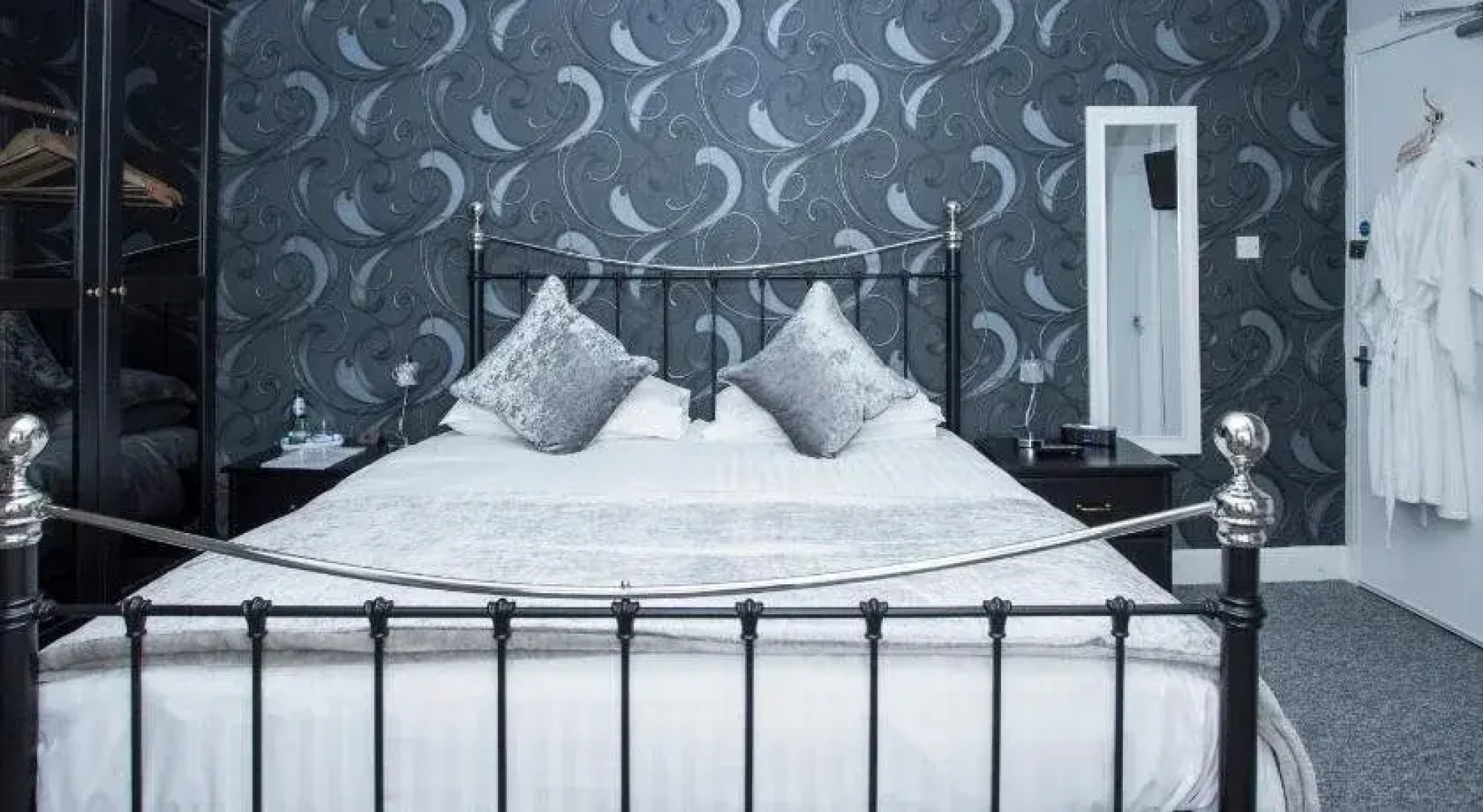 26 The Crescent - Guest House