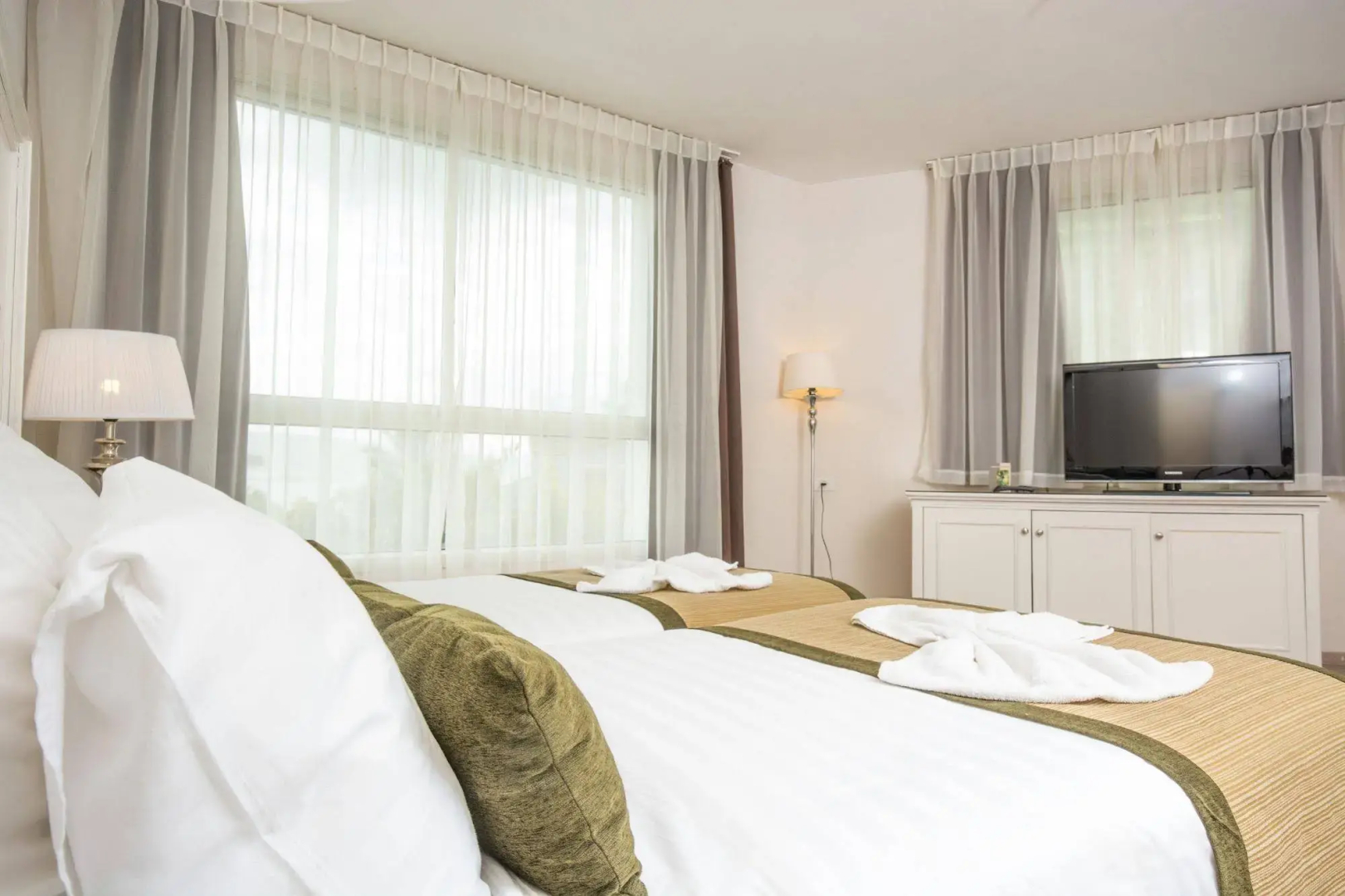 Royal Plaza Hotel