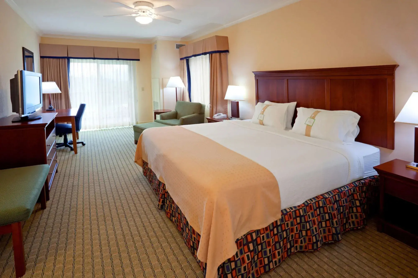 Holiday Inn Resort Lake George - Adirondack Area by IHG