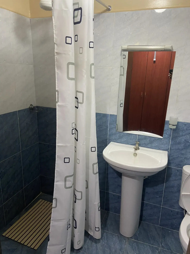 Milimani Executive Suites With Pool